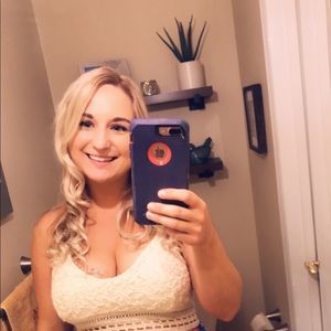 Meet your Posher, Ashley